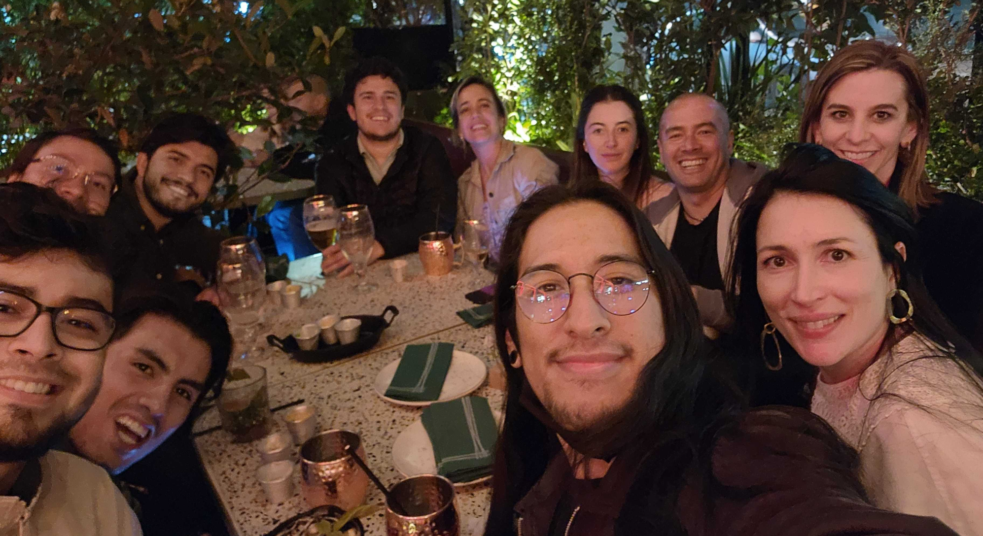 Equipo y Fundadores de Insights en una cena de trabajo